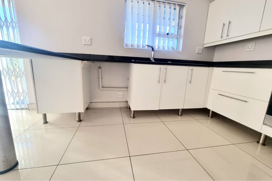 To Let 2 Bedroom Property for Rent in Berea Eastern Cape